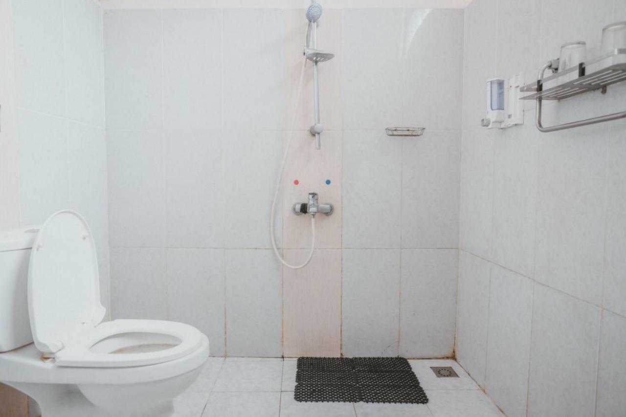 Reddoorz Plus @ Tanjung Karang Lampung 2 Bandar Lampung Buitenkant foto