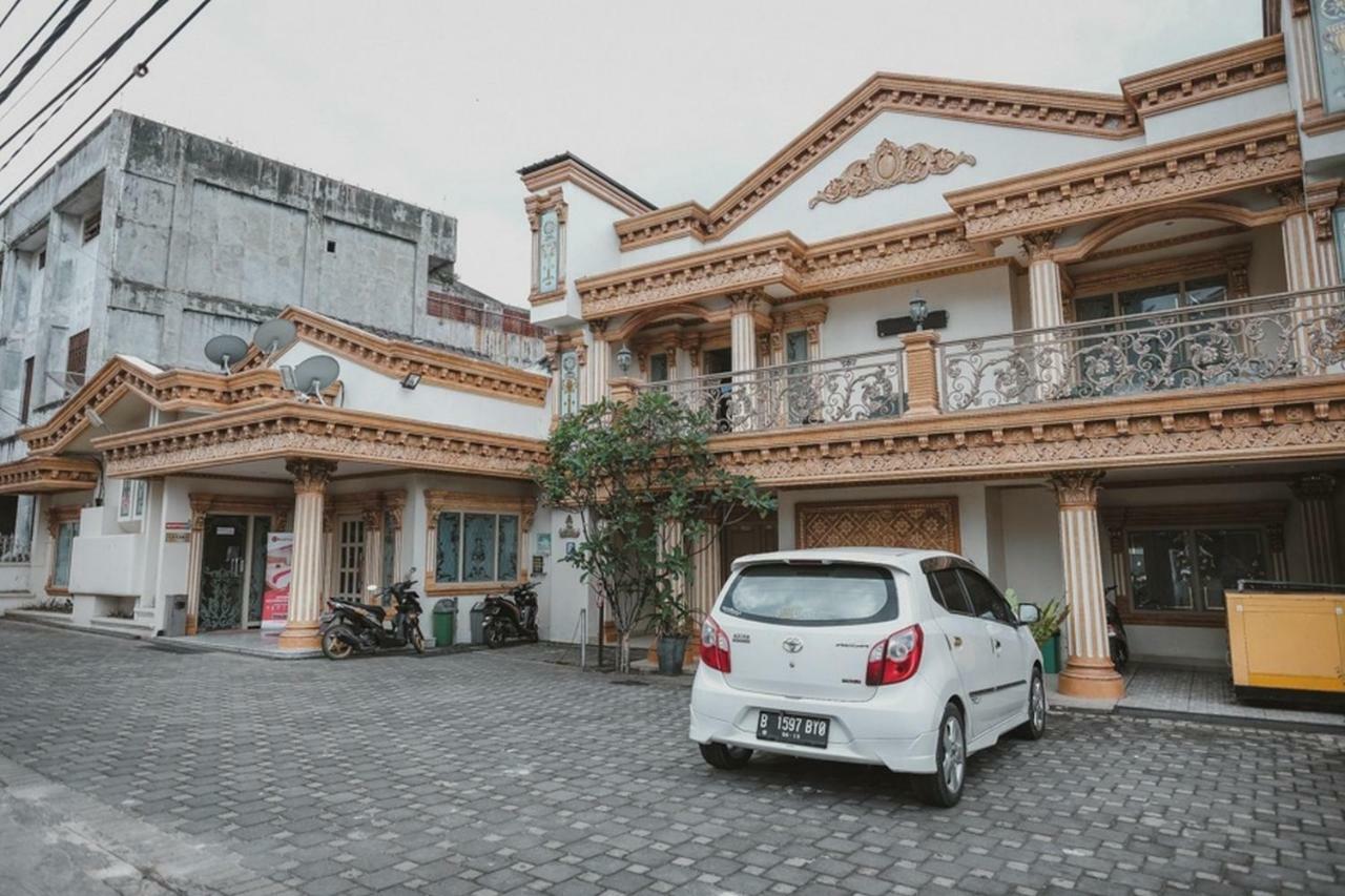 Reddoorz Plus @ Tanjung Karang Lampung 2 Bandar Lampung Buitenkant foto